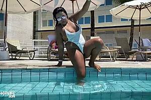 Big ass pussy bikini girl in the hotel pool