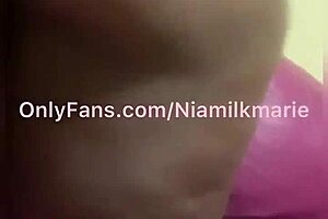Black cock amateur twerking and cumshot