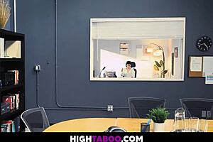 Fucking with boss’s personal assistant become office sex