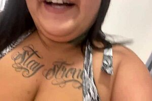 Acting like a real amateur BBW Mary Jhuana demonstrates her ability to screw an ass in public