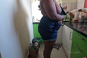 Crimes: A maid having sex with a black man: Kitchen caught on camera