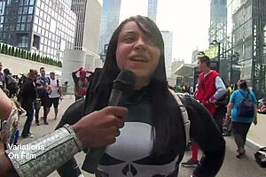 Abigail Morris’ big booty gets some attention during New York Comic Con