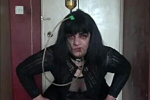 Big dick bisexual crossdresser gives proper pearls to piss and swallows it