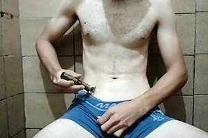 Self employment at its finest for the solo masturbation with the help of a machine