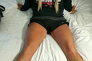 huge woman anal sex reverse cowgirl with amateur couple