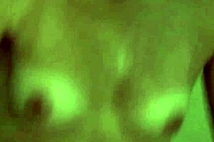 Cum inside colombian girlfriend rubs herself in the shower