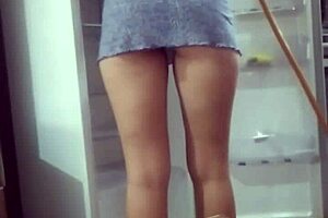 Filming a stepmom's shower: A homemade amateur video