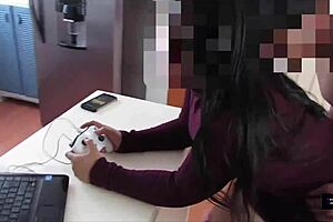 Huge gamer babe is taking getting fucked hard while playing