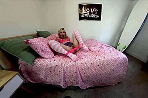 Full HD video step daughter caught by stepfather