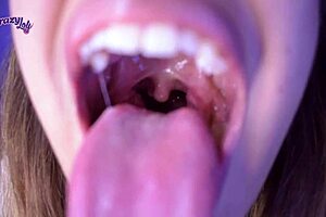 Bojporn cute webcam girl deep throat fuck and lick in solo show