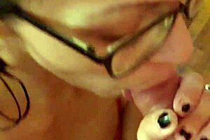 A sister's pleasure: Oral and orgasmic