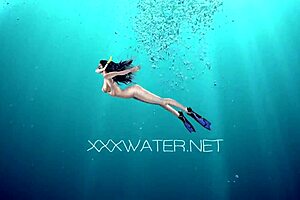 Amelie Bruna: 19 years old European sex addicted sweetheart fuck herself in water world
