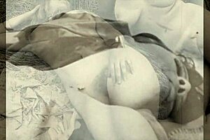 Femdom: Lesbians in the wild