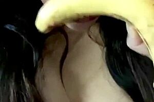 The horny Latina babe Madii giving a deep throat blow job sex in hardcore homemade video