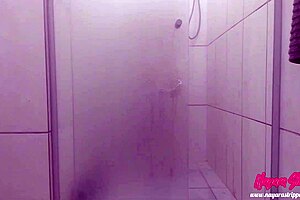 Here is Loira Gostosa Nayara giving her fans a rather erotic shower