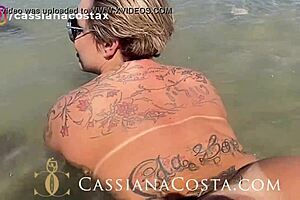 This blonde MILF cums with such zeal – Check out this homemade blowjob video!