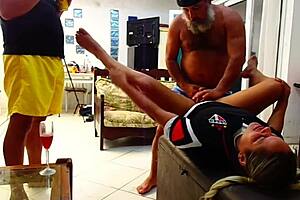 This reality video pays a cum tribute to Amador hot Latina ass