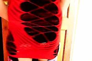 A Femboy bitch is exposed to twerking from Mistress Lucy