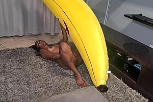 Here there is a head DINNR [frontal shot of a slut eating a banana and masturbating]