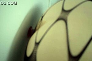 Through dildo and fingers curvy girl’s solo play