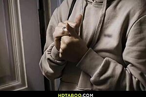 Kinky psychologist is unable to resist horny Nikky Thorne and Raul Costa