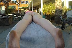Gigi Breeze – sensual yoga and sex experience in POV
