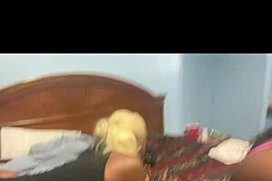 Two strippers share a threesome with black stud