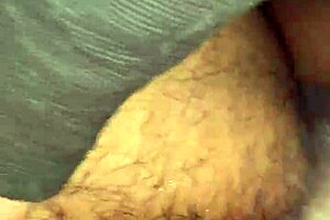 Hardcore bareback: gay amateur receives analed by a trucker
