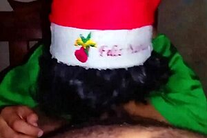 Amateur Latina cosplayer she enjoys making videos and sharing her stories on some social networks gets a naughty Christmas surprise