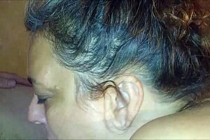 A curvy girl of Pof gives a blowjob but unable to swallow my dick
