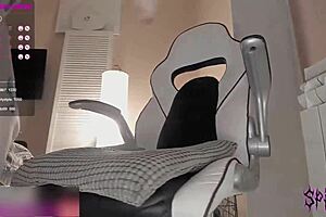 Fingering the ass with the jelly and penetration finished with cam sex