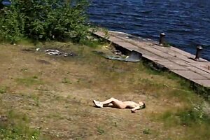 Improvised erotic shoot on an abandoned military base