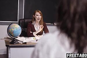 Wet lesbian Alexis Fawx and Kendra James in classroom