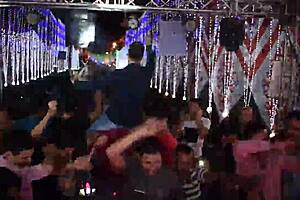 Desi MILF loves to fuck at a party