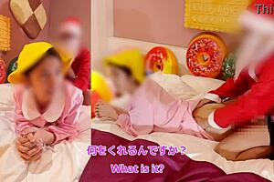 Amateur couple's Xmas gift: Creampie pregnant Asian wife