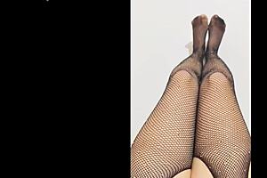 DepravedMinx's homemade video: slender legs and cunilingus