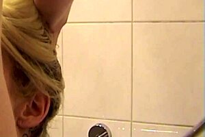 Deep throat blowjob from Chessie Kay