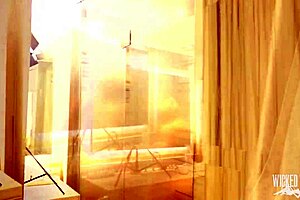Check out the amateurs Dee Williams giving a bath and having her ass fucked in this glimpses video
