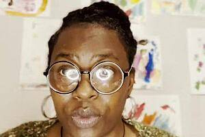 What is wrong with ladies in bed and what do men say to please themselves?
