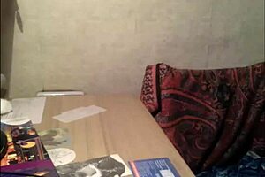 A live camgirl topping intimacy speculum exploration