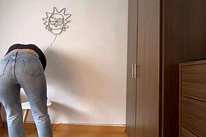 Closet orgasm in high definition – delivered by aficionado stepmom