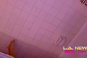 Steamy shower with a young and attractive girl: Realteen