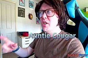 Riding nerdy penis is British cougar's high definition fetish