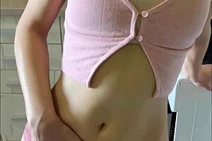 A lovely girl enjoys anal play with a dildo: maiskii's amateur video