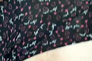 Amateur Gordinha is an incredible slut, who loves hard fucking penetrate her asshole