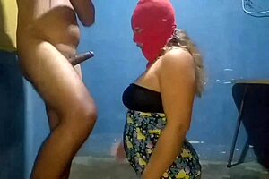 Beautiful Colombian amateur in homemade video wants to have sex