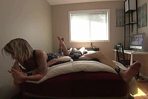 Gwen is a housewife who gives blow job and facial like a pro.