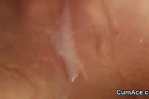 Cumshot on the face of a girl who was seductive while giving a blowjob