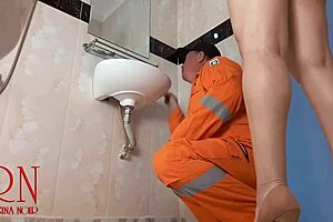 Big pussy housewife seduces plumber in this dorm scene