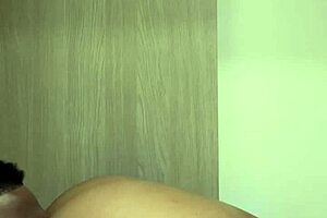 Shaved pussy amateur couple gets off in a bathroom quickie